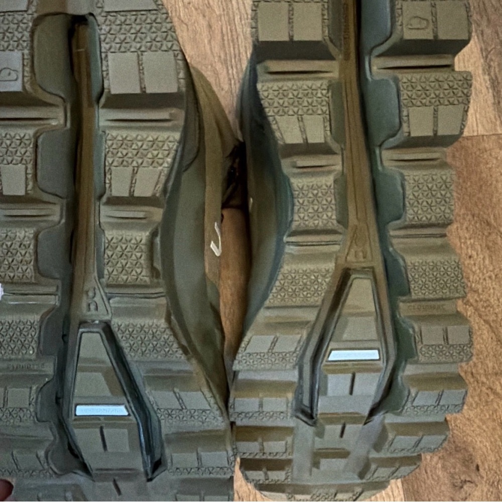 Women’s ON Cloudrock Waterproof Mid-Top Trail Sneakers — Olive Green Size 10 - Picture 3 of 7